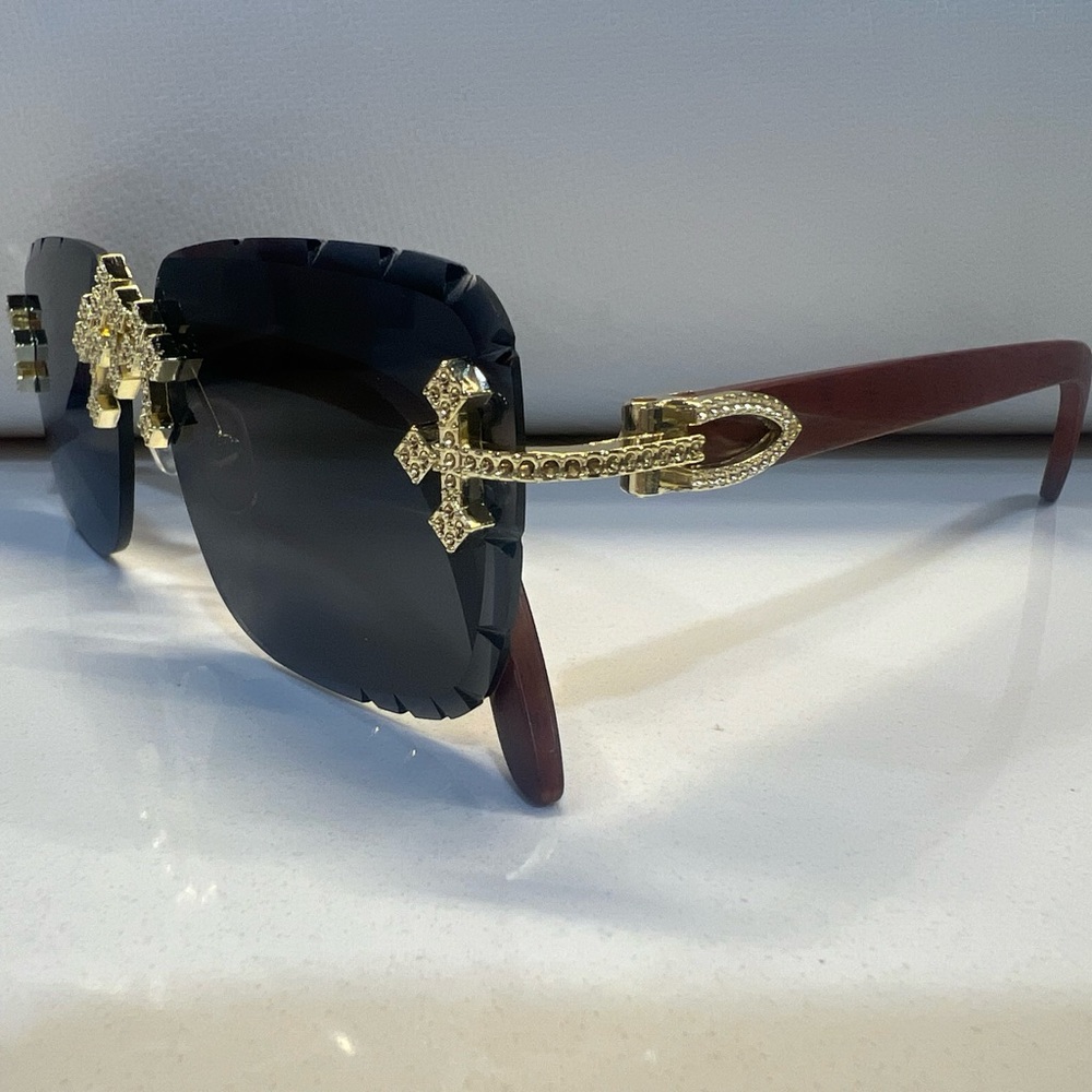 Luxury Gold and Black Sunglasses